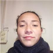 Profesora de educación física dicta clases fútbol